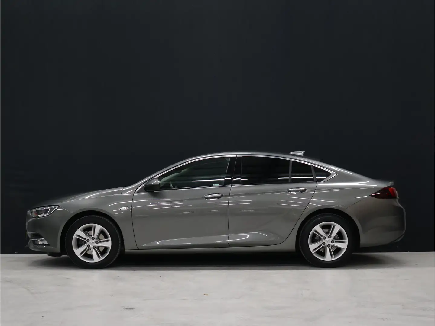 Opel Insignia Grand Sport 1.5 Turbo EcoTec Innovation [CAMERA, C Grijs - 2