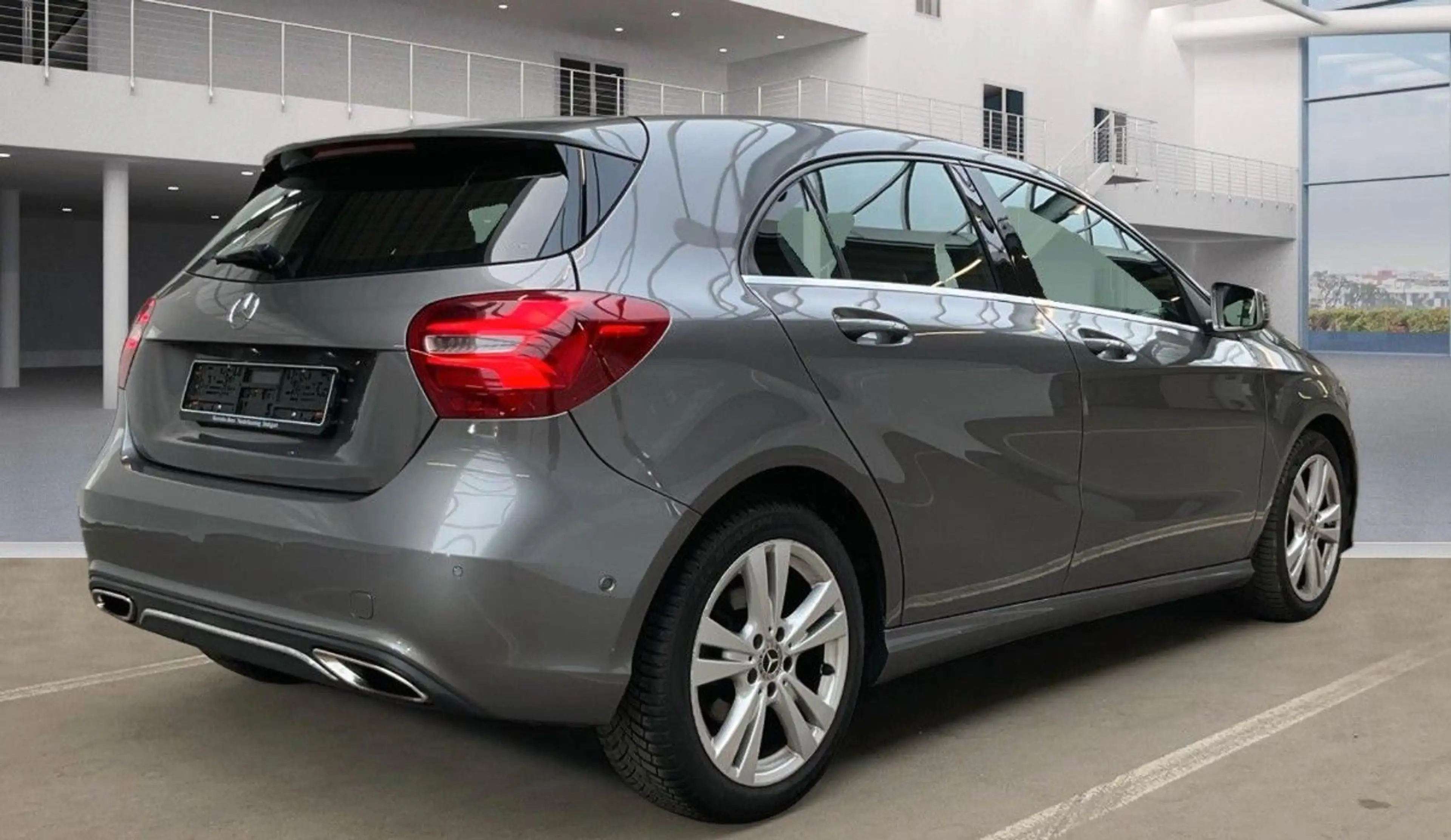 Mercedes-Benz A 180 Pano SHZ Navi Carplay LED PDC — photo 3