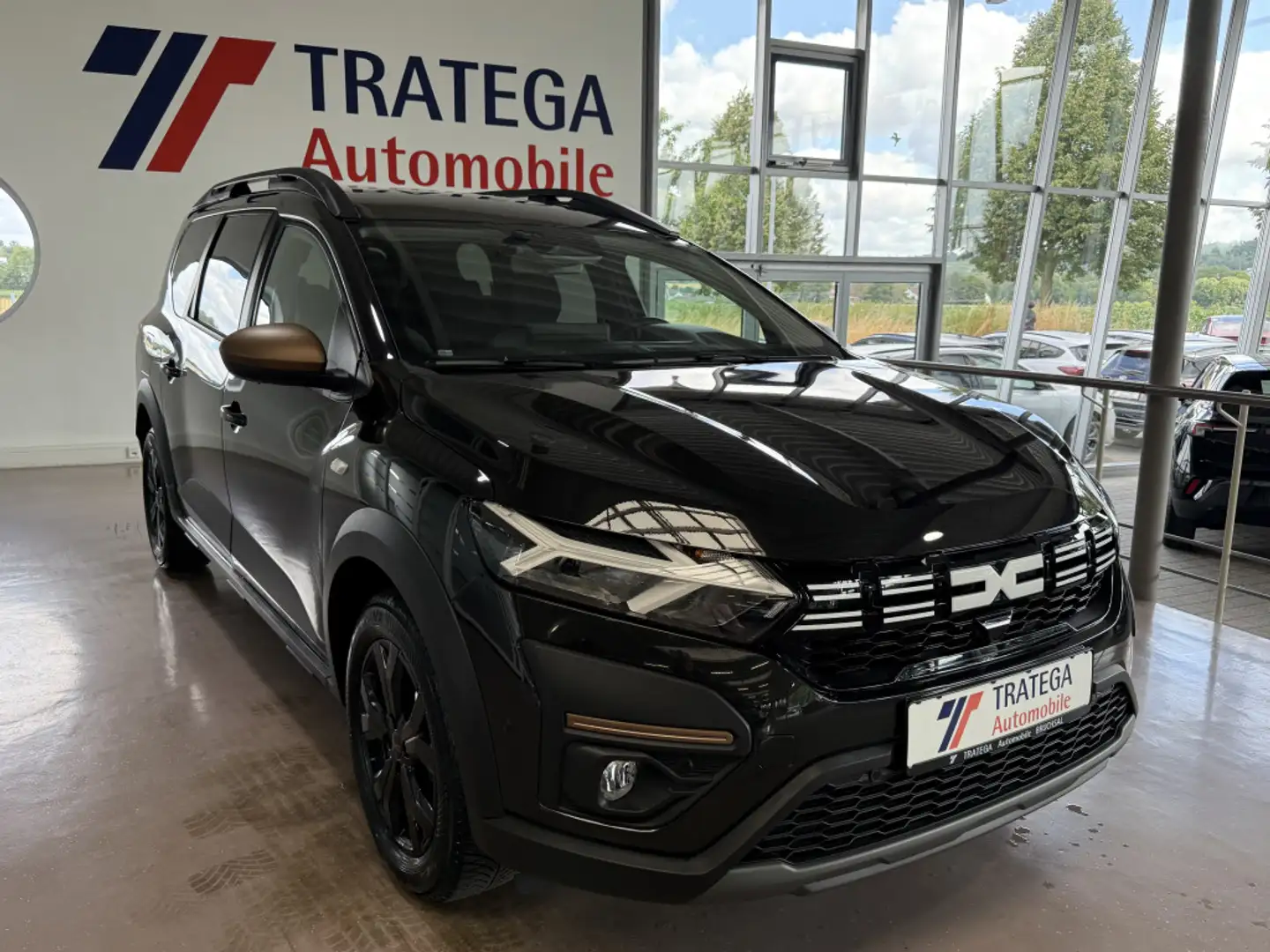 Dacia Jogger TCe110 Extreme+SH Kamera LED TW GJR NAV Noir - 1