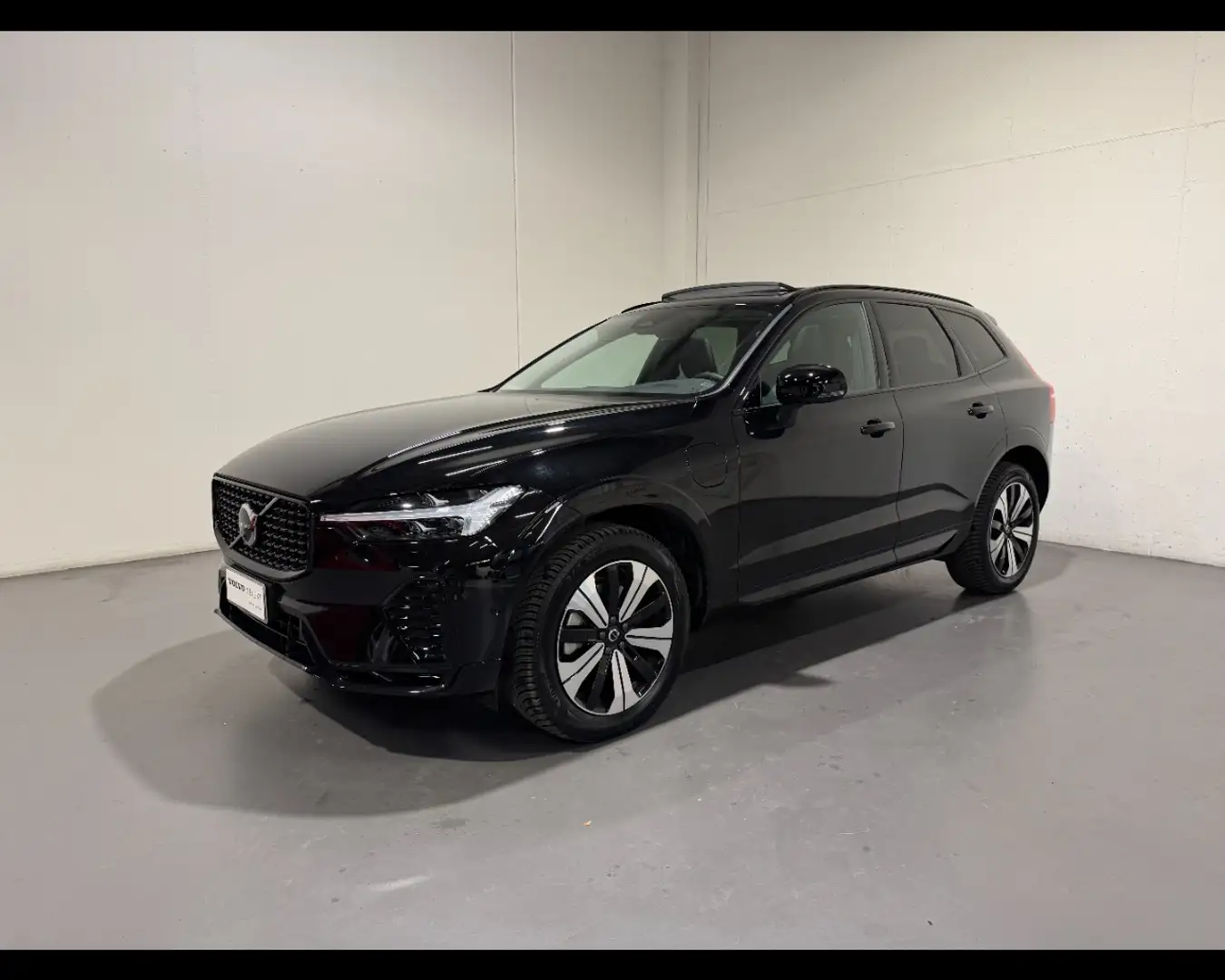 Volvo XC60 T6 Plug-In Hybrid AWD PLUS DARK AUTO Nero - 1