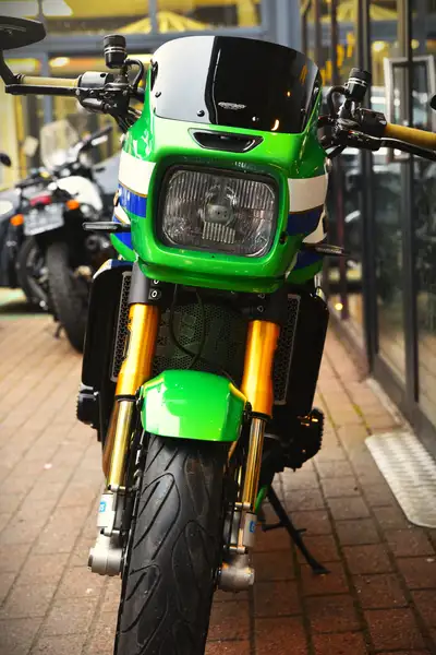 Kawasaki ZRX 1100 - foto 6