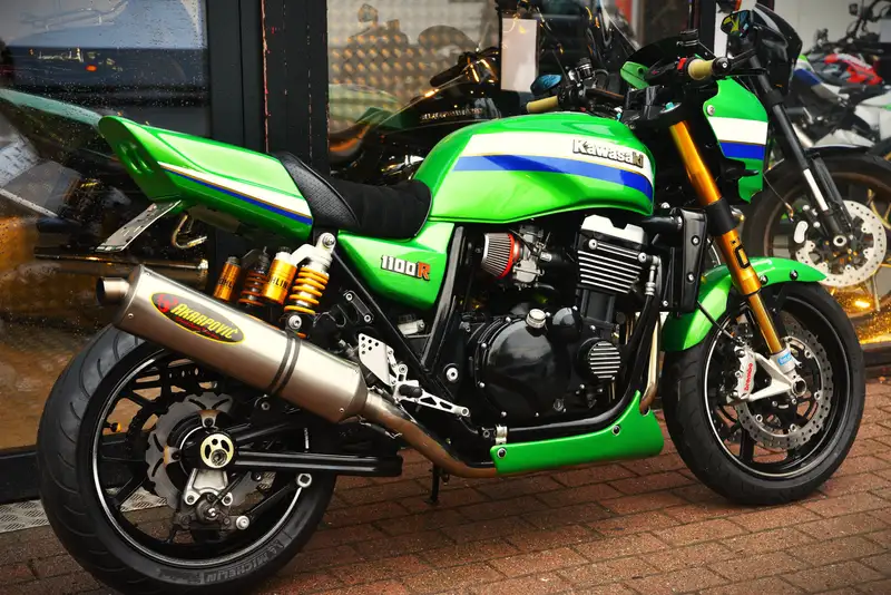Kawasaki ZRX 1100 - foto 3