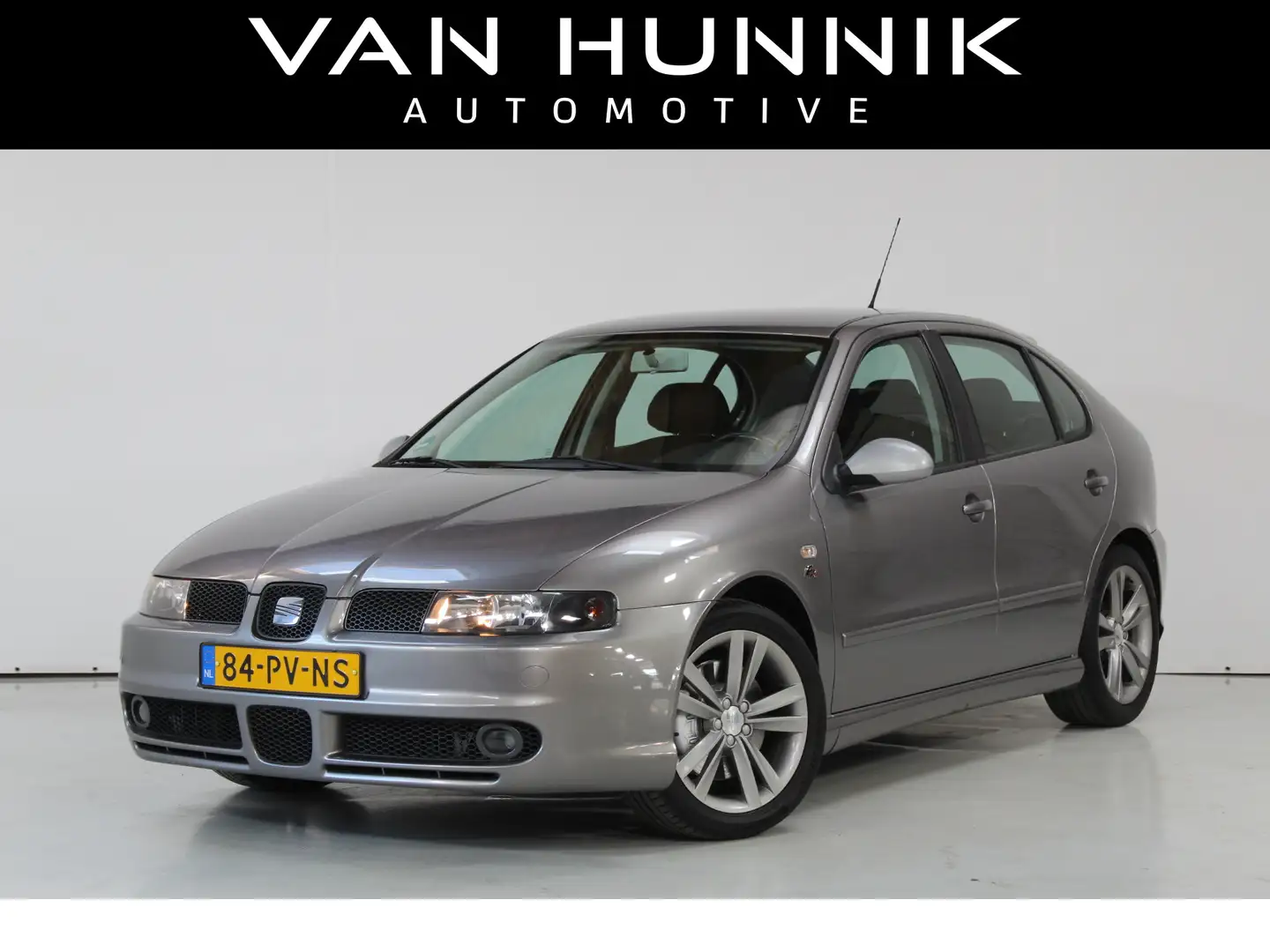 SEAT Leon 1.8-20VT Topsport | Uniek | 100% Dealer Oh | 100% Grijs - 1