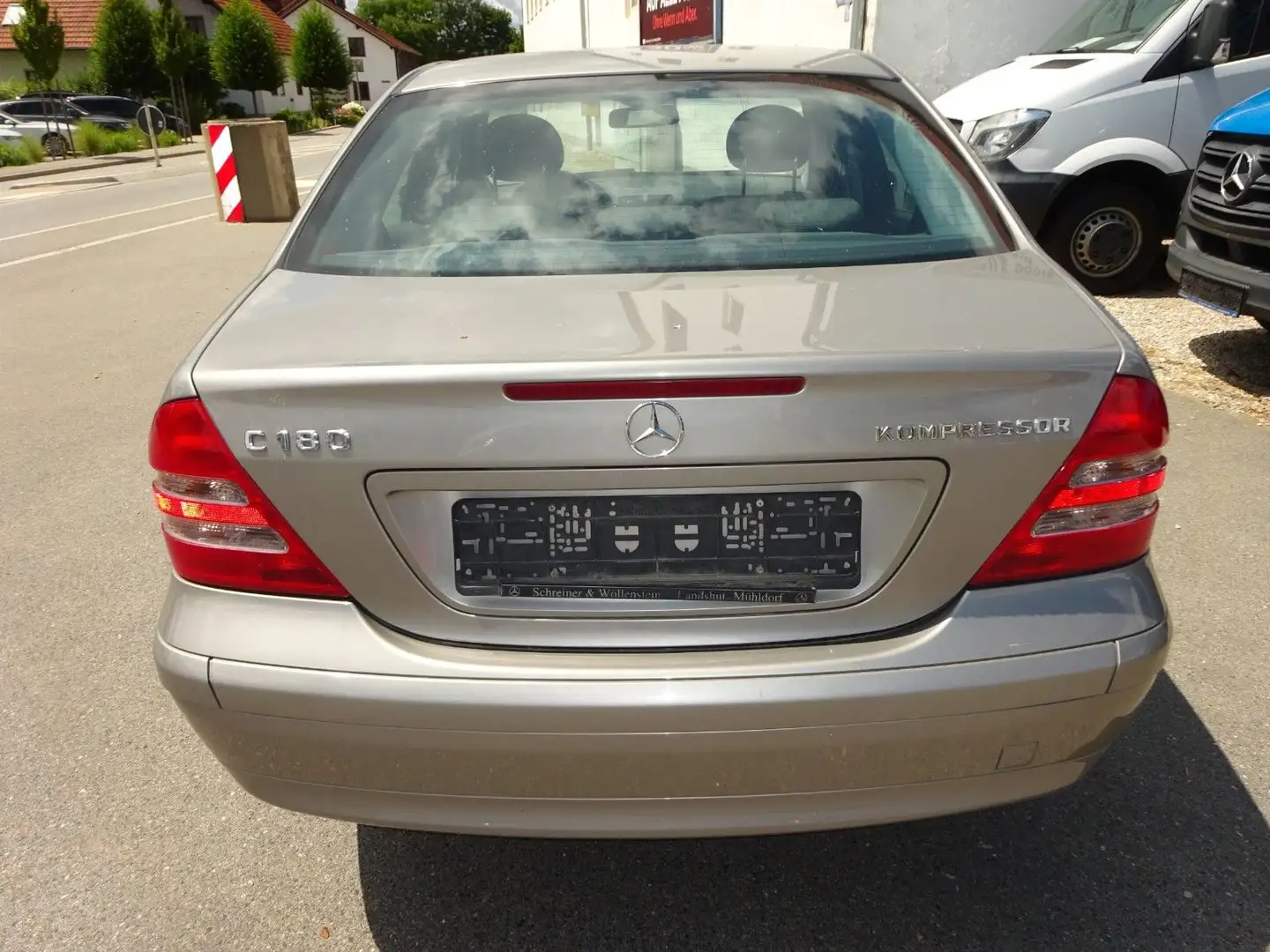 Mercedes-Benz C 180 -Klasse Lim. Kompressor/1. Hand/Euro 4 Silber - 2