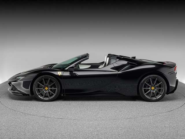 Ferrari SF90 Spider