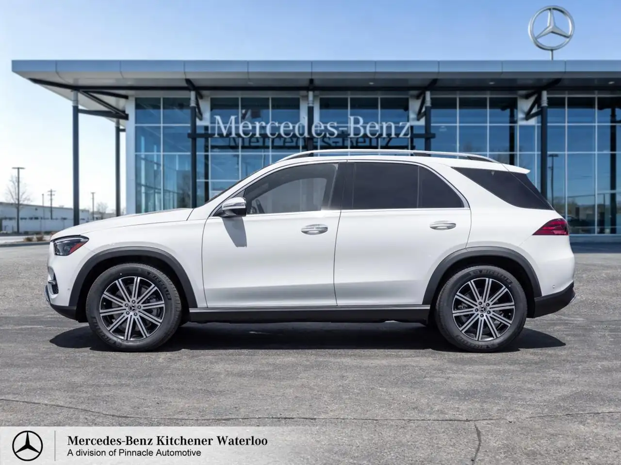 Mercedes-Benz GLE снимка Mercedes-Benz GLE