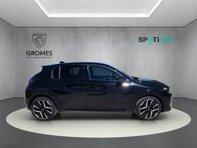 Peugeot 208 view 2