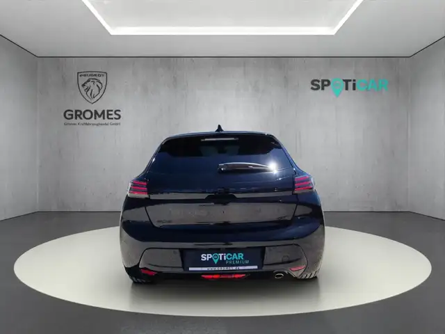Peugeot 208 view 4