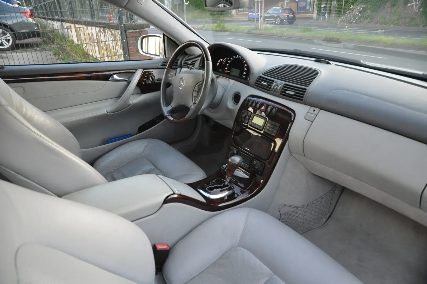 Mercedes-Benz CL 500 Argent - 2