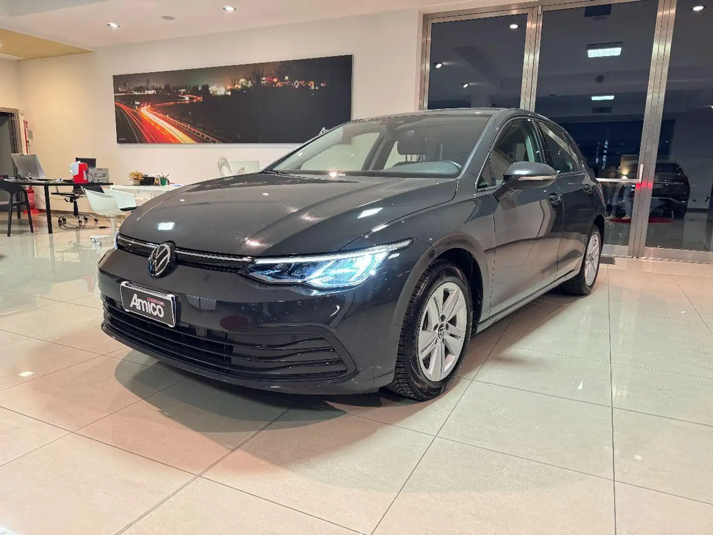Volkswagen Golf 8 2.0 TDI DSG Style 2022 Luci Ambient/Cokpit Gri - 1