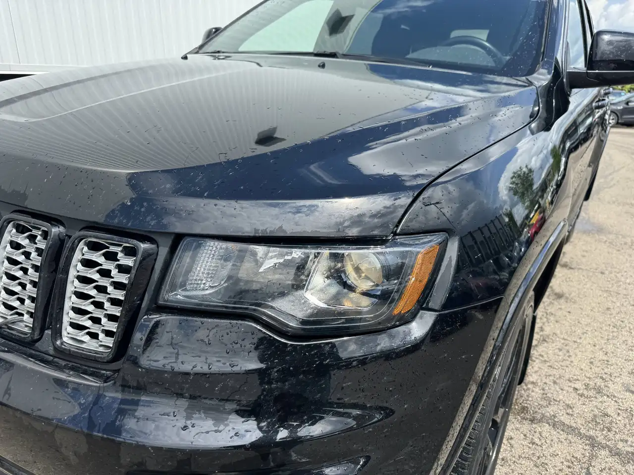 Jeep Grand Cherokee photo Jeep Grand Cherokee