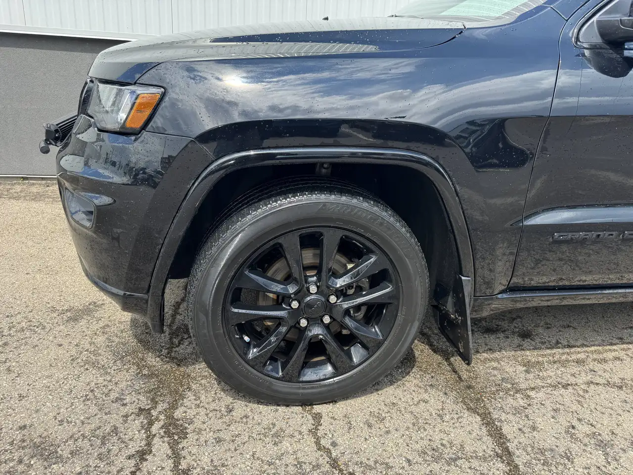 Jeep Grand Cherokee photo Jeep Grand Cherokee