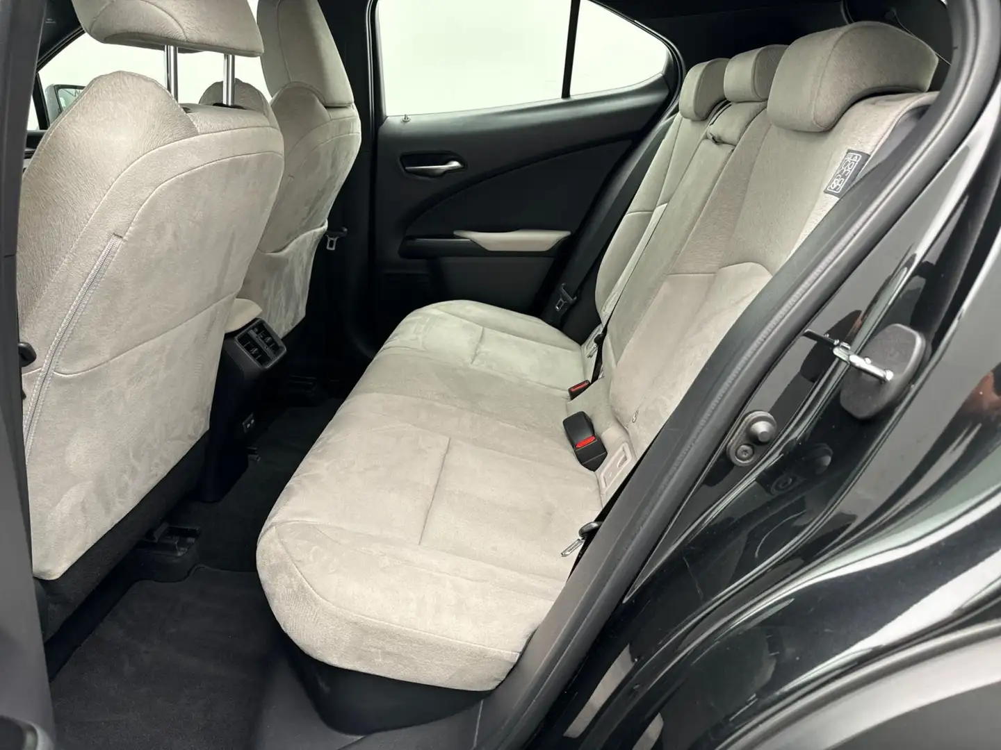 Lexus UX 250h UX 250h 2.0i FWD Business Line Noir - 1