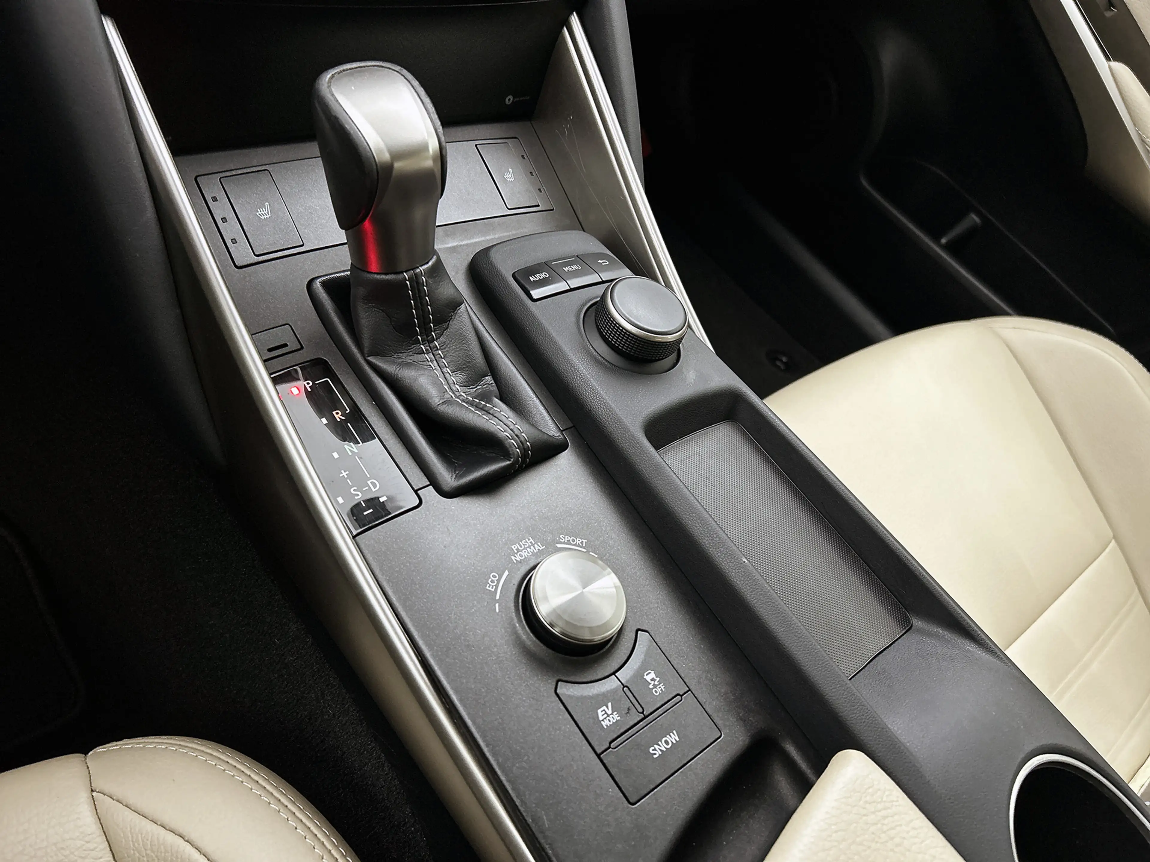 Lexus IS 300 300h Business Line | Safety Pack | Adaptive Cruise — photo 13