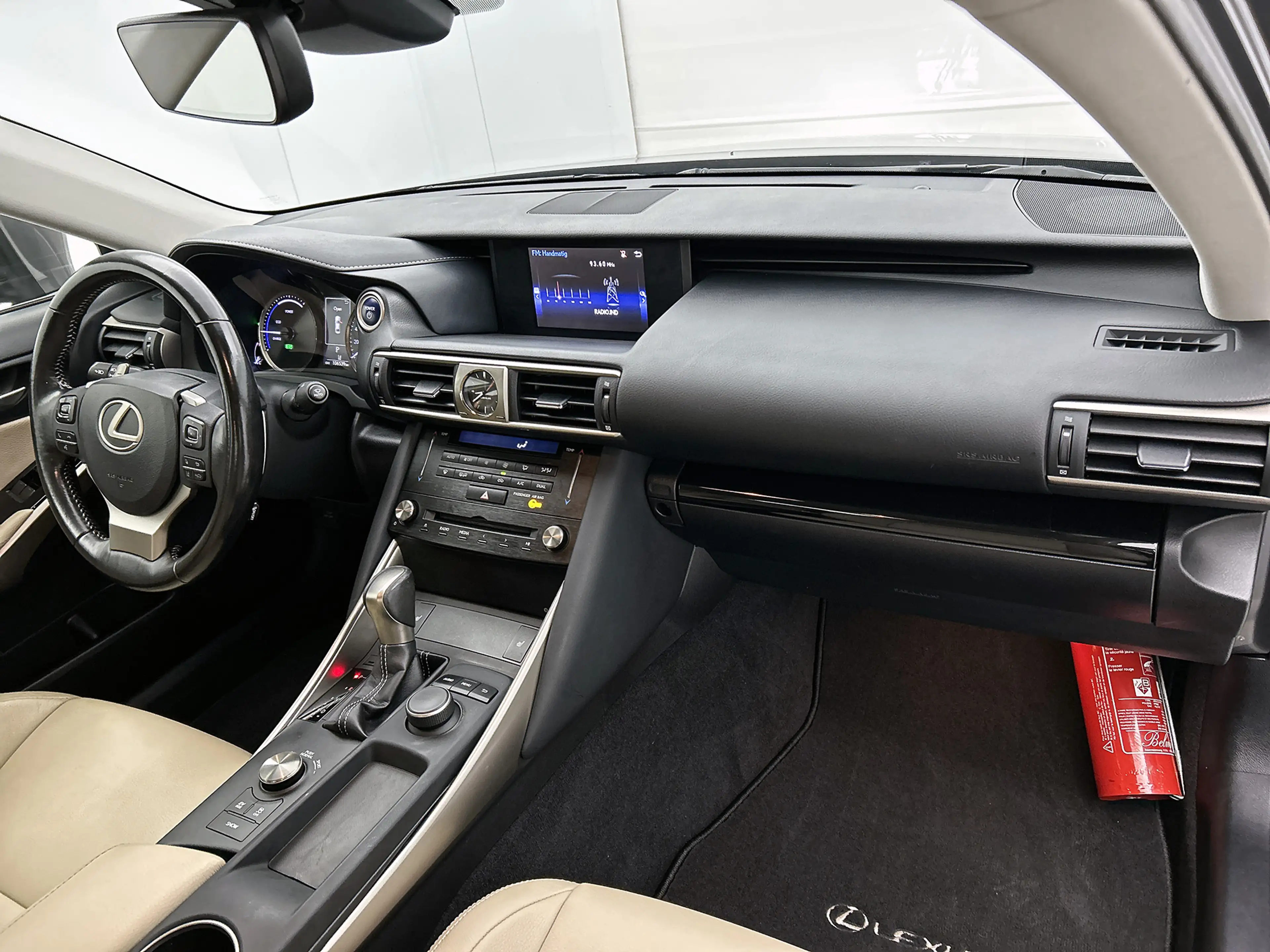 Lexus IS 300 300h Business Line | Safety Pack | Adaptive Cruise — photo 6