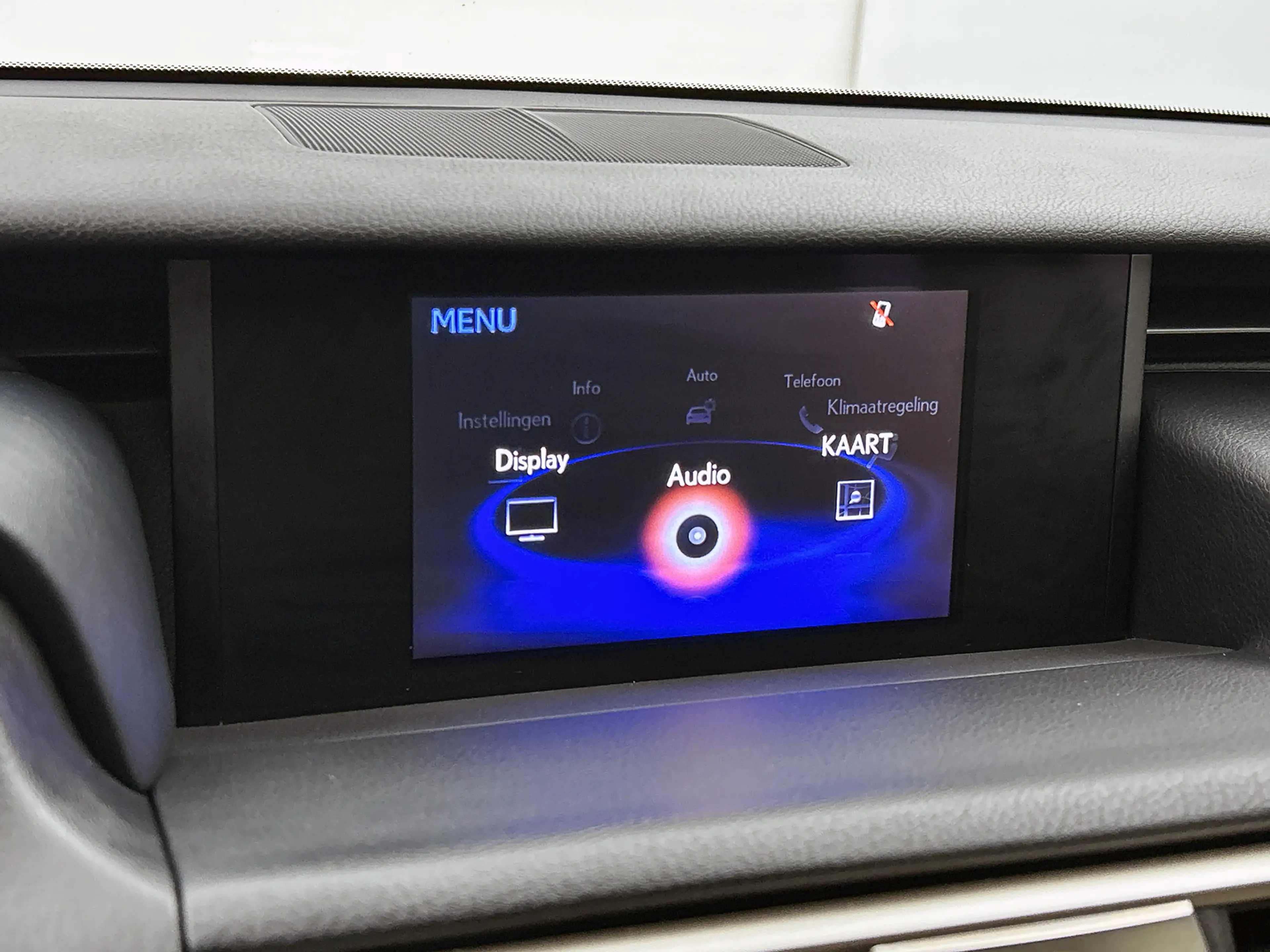 Lexus IS 300 300h Business Line | Safety Pack | Adaptive Cruise — photo 11