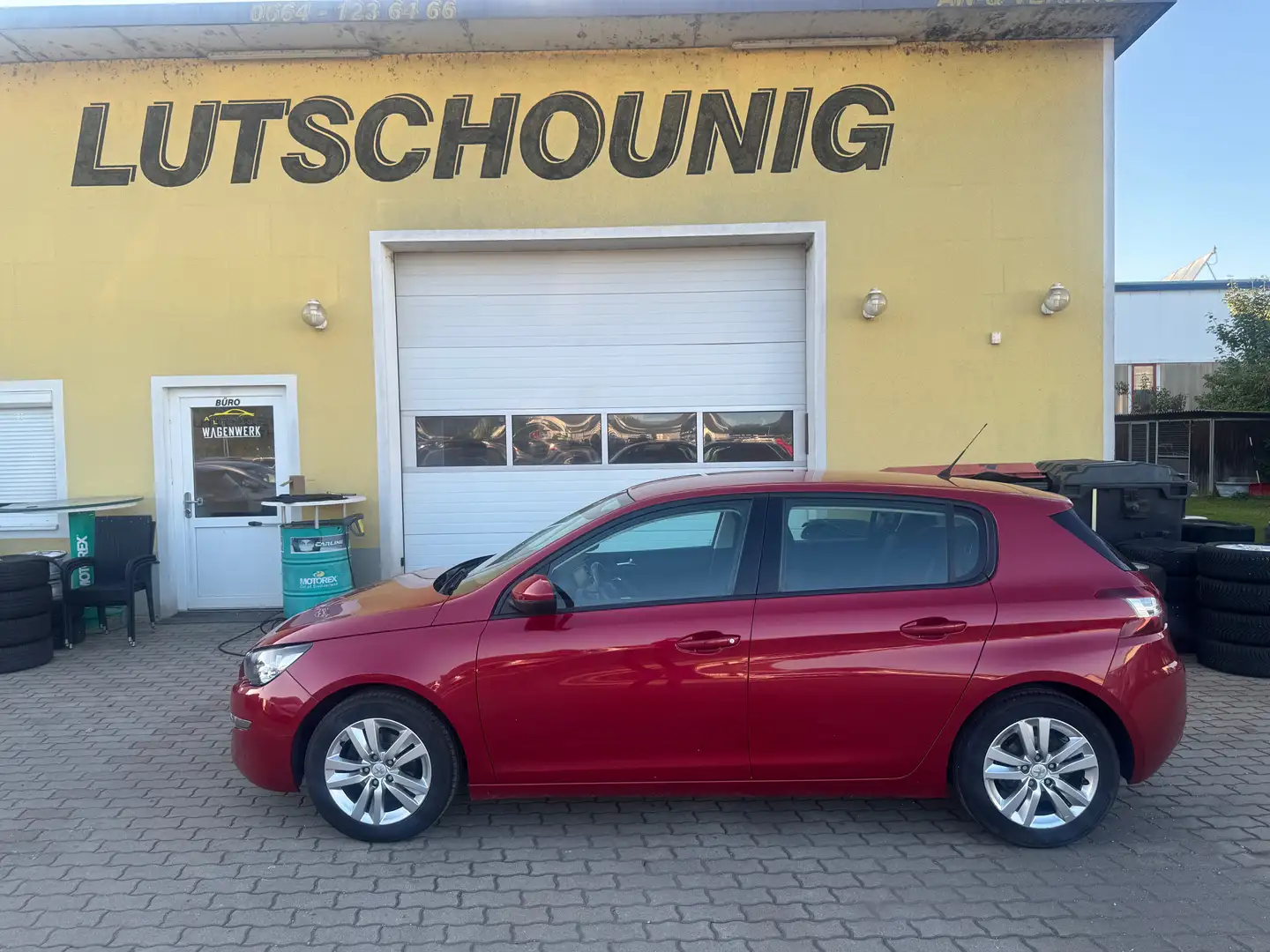 Peugeot 308 308 Active HDI 92 Rot - 2