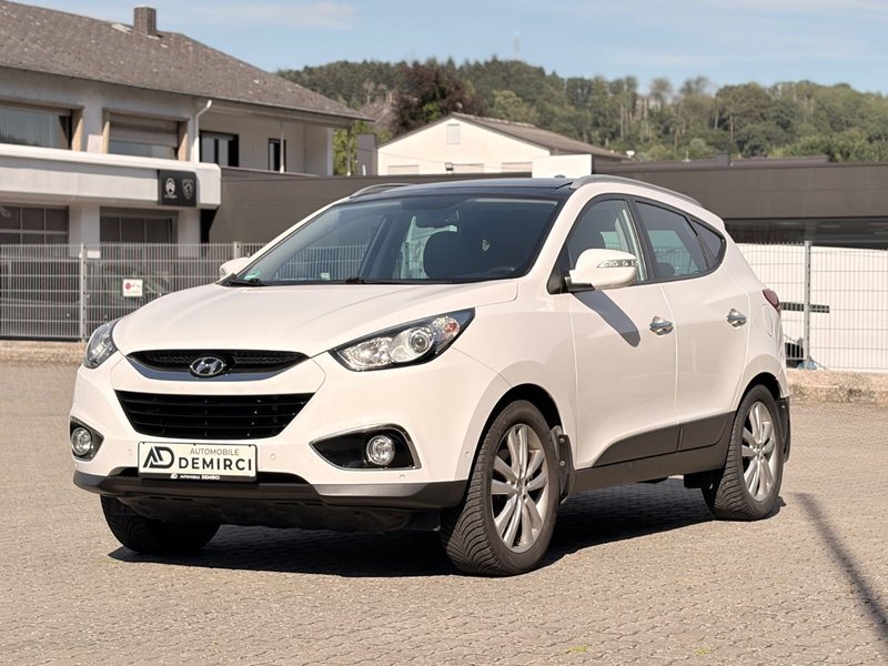 Hyundai iX35 Style AWD*Pano+Automatik+Allrad+AHK*