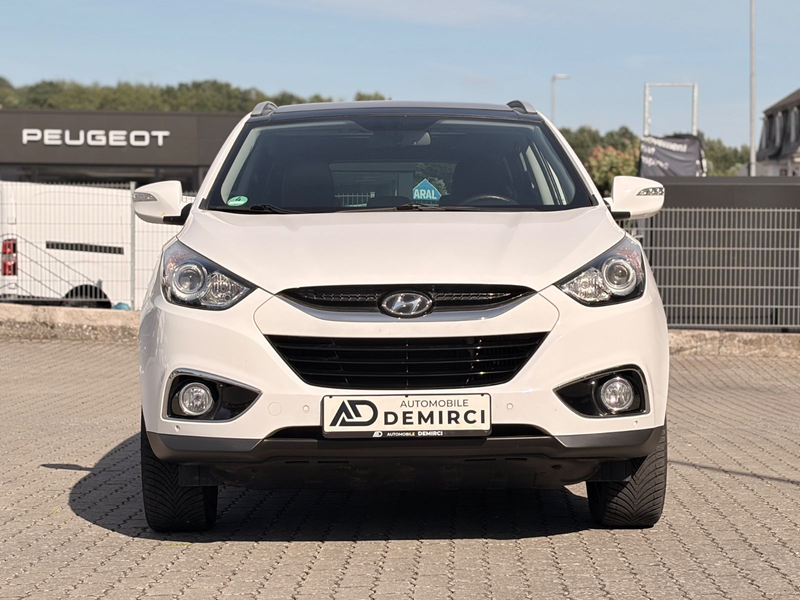 Hyundai iX35 Style AWD*Pano+Automatik+Allrad+AHK* — photo 2