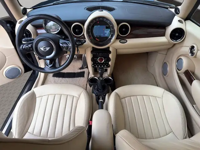 Mini Hatch view 11