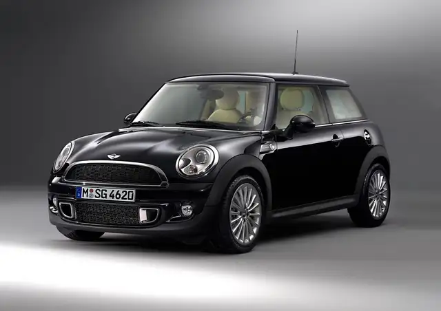 Mini Hatch view 27