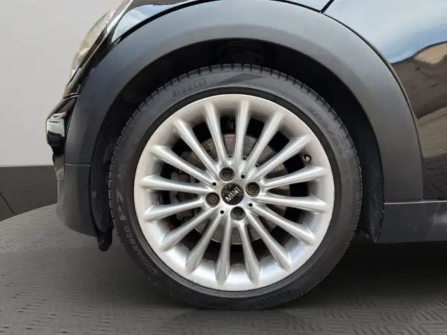 Mini Hatch view 26
