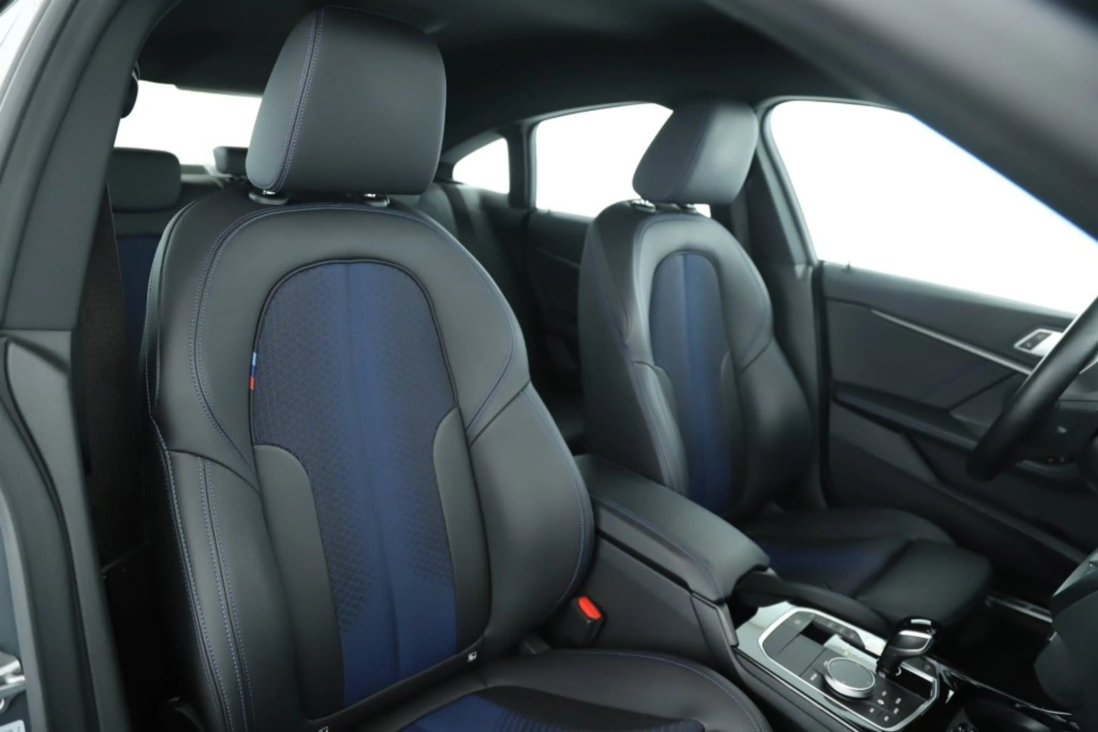 BMW 216 d Gran Coupe M-SPORT Autom NAVI LED 18ZOLL — photo 13