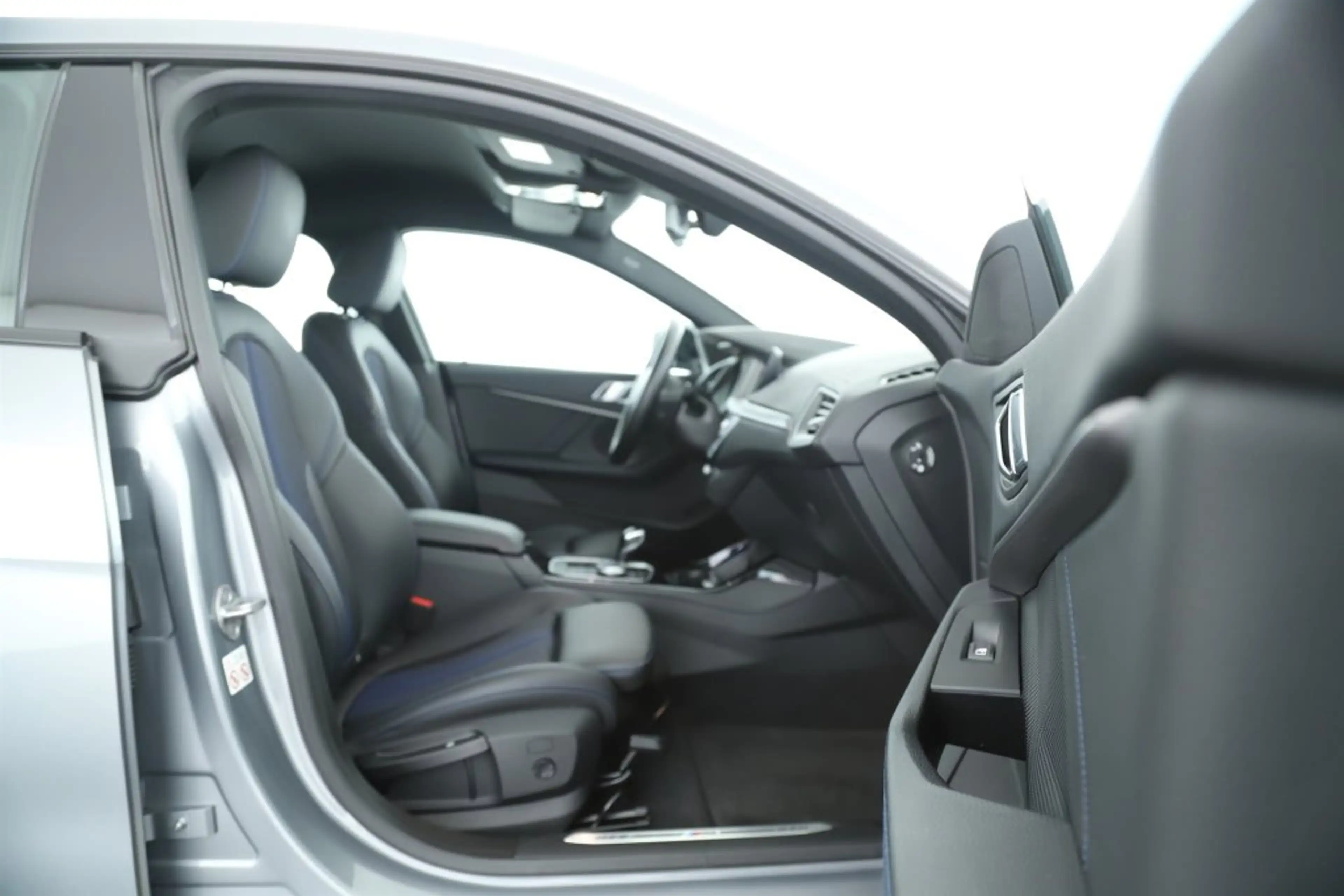BMW 216 d Gran Coupe M-SPORT Autom NAVI LED 18ZOLL — photo 12