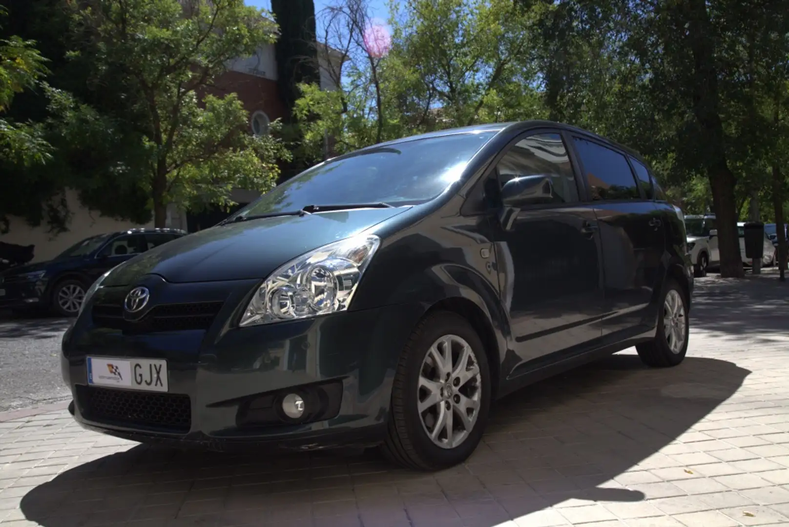 Toyota Corolla Verso 2.2D4D Luna Grau - 1