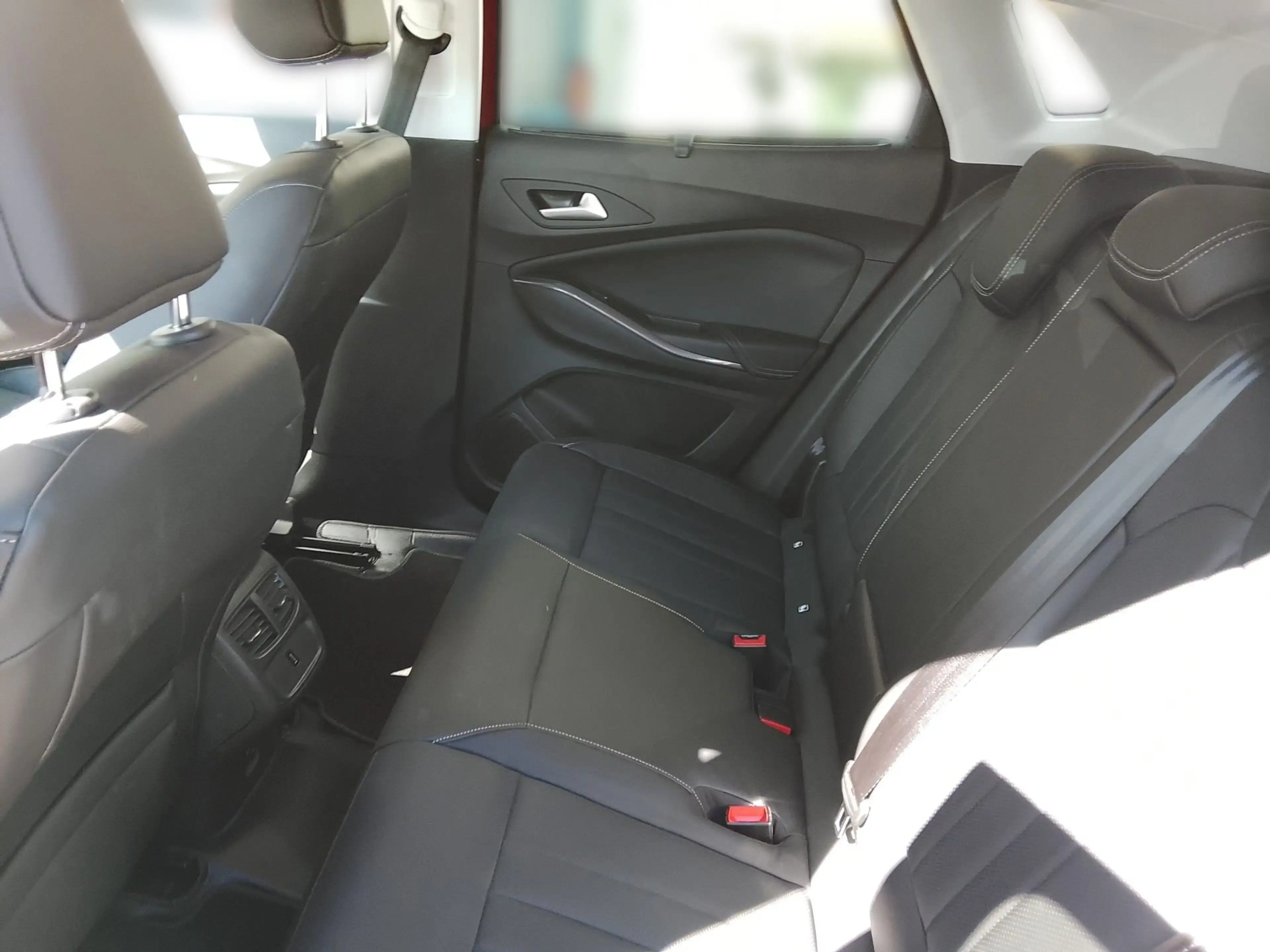 Opel Grandland X 1.6 Turbo Ultimate 2xKlima 360 AUT — photo 9