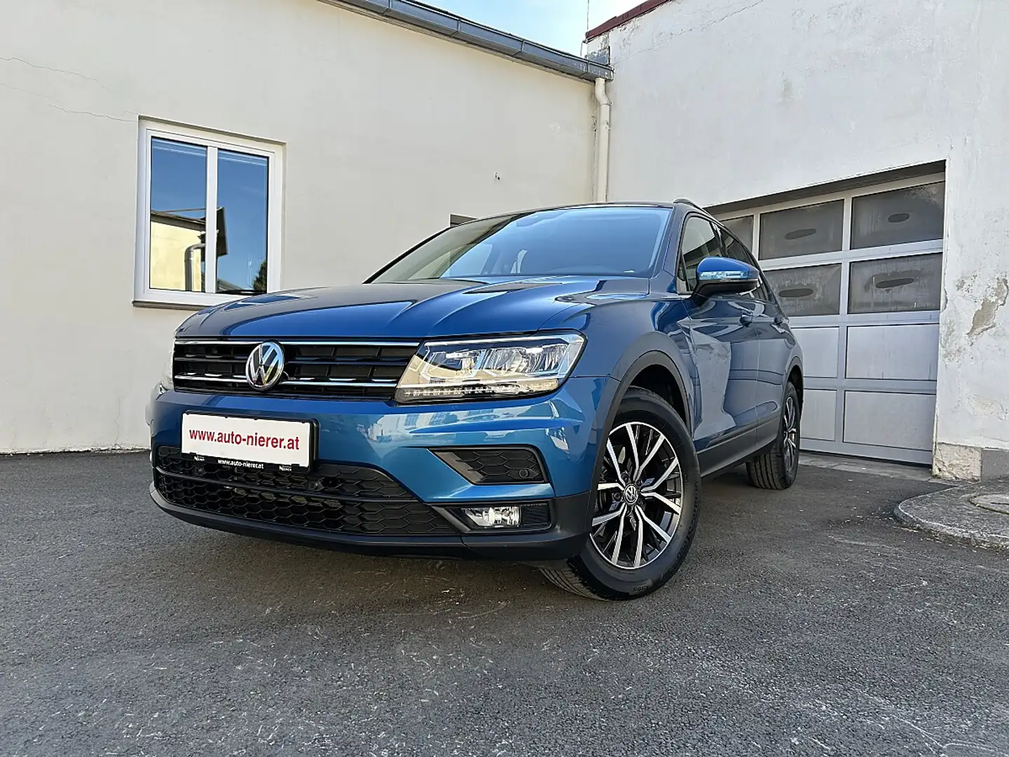 Volkswagen Tiguan 2,0 TDI SCR Austria Blau - 1
