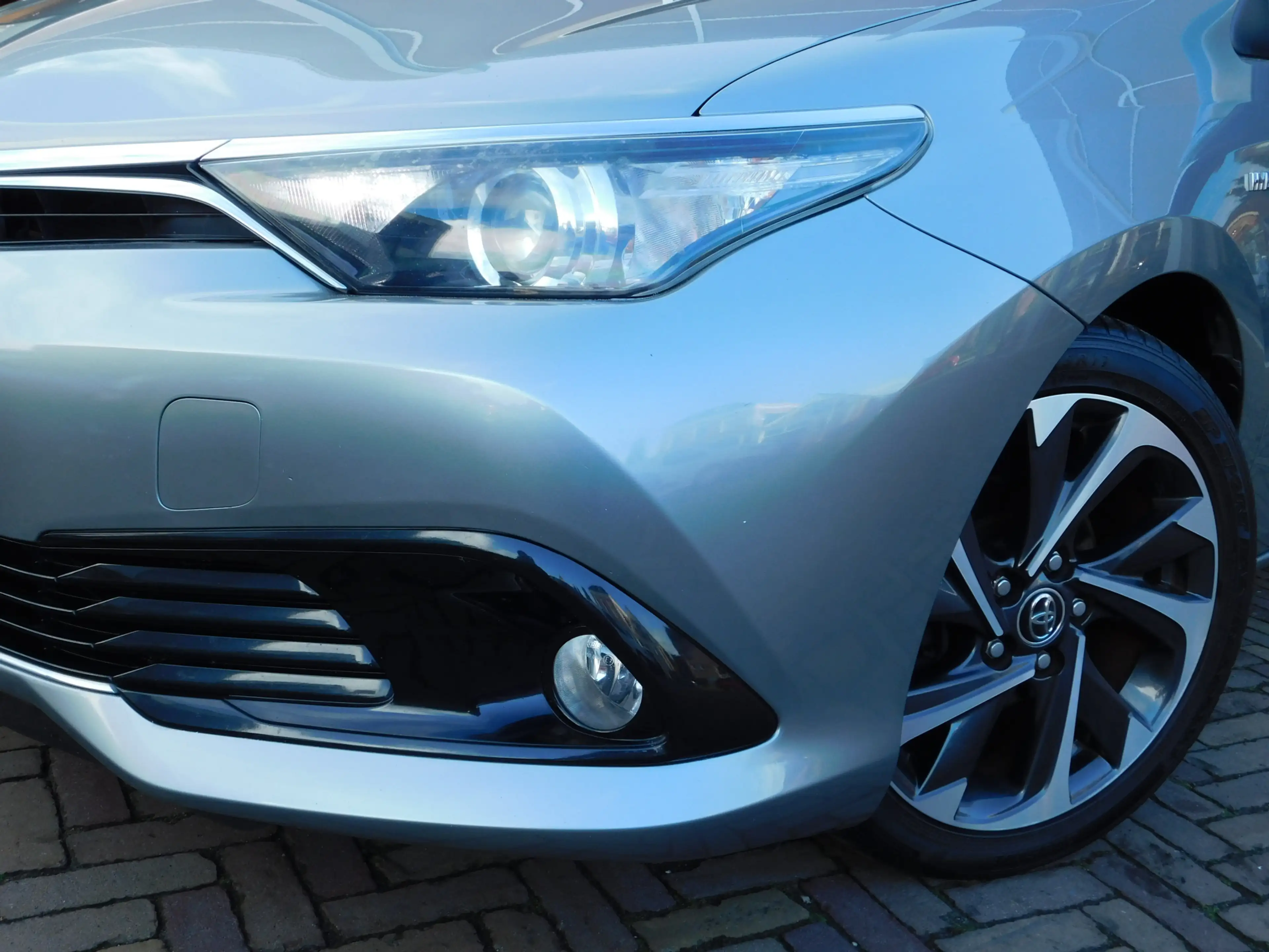 Toyota Auris 1.8 Hybrid Aspiration | Trekhaak — photo 2