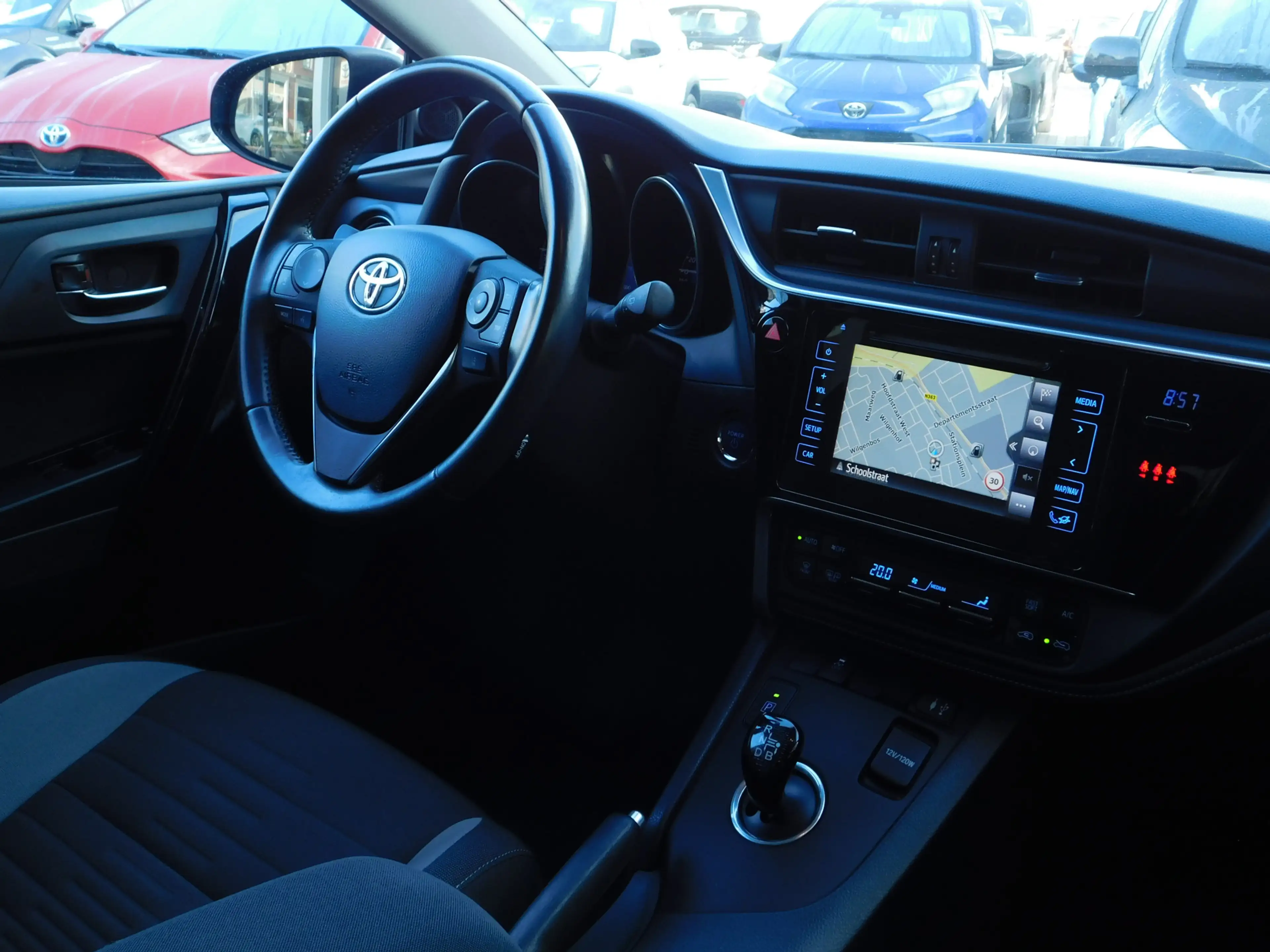 Toyota Auris 1.8 Hybrid Aspiration | Trekhaak — photo 9