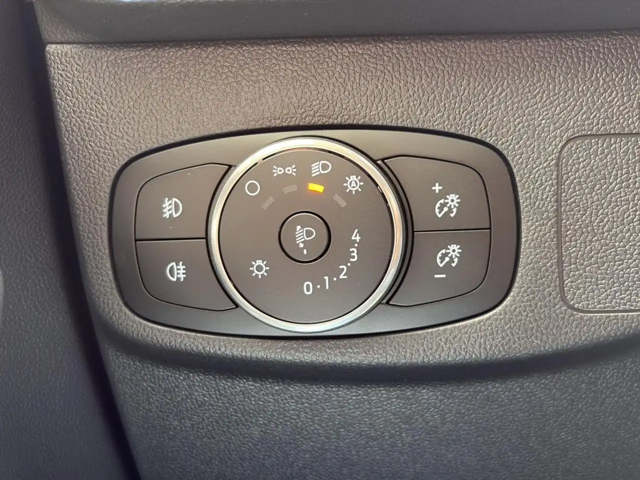 Ford Focus 1.0 EcoBoost Hybrid TITANIUM EDITION Navi 16