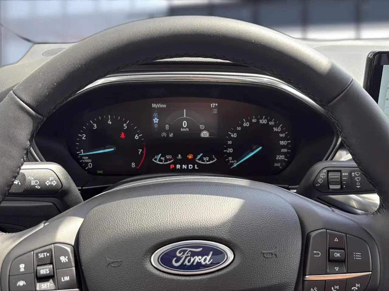 Ford Focus 1.0 EcoBoost Hybrid TITANIUM EDITION Navi 13