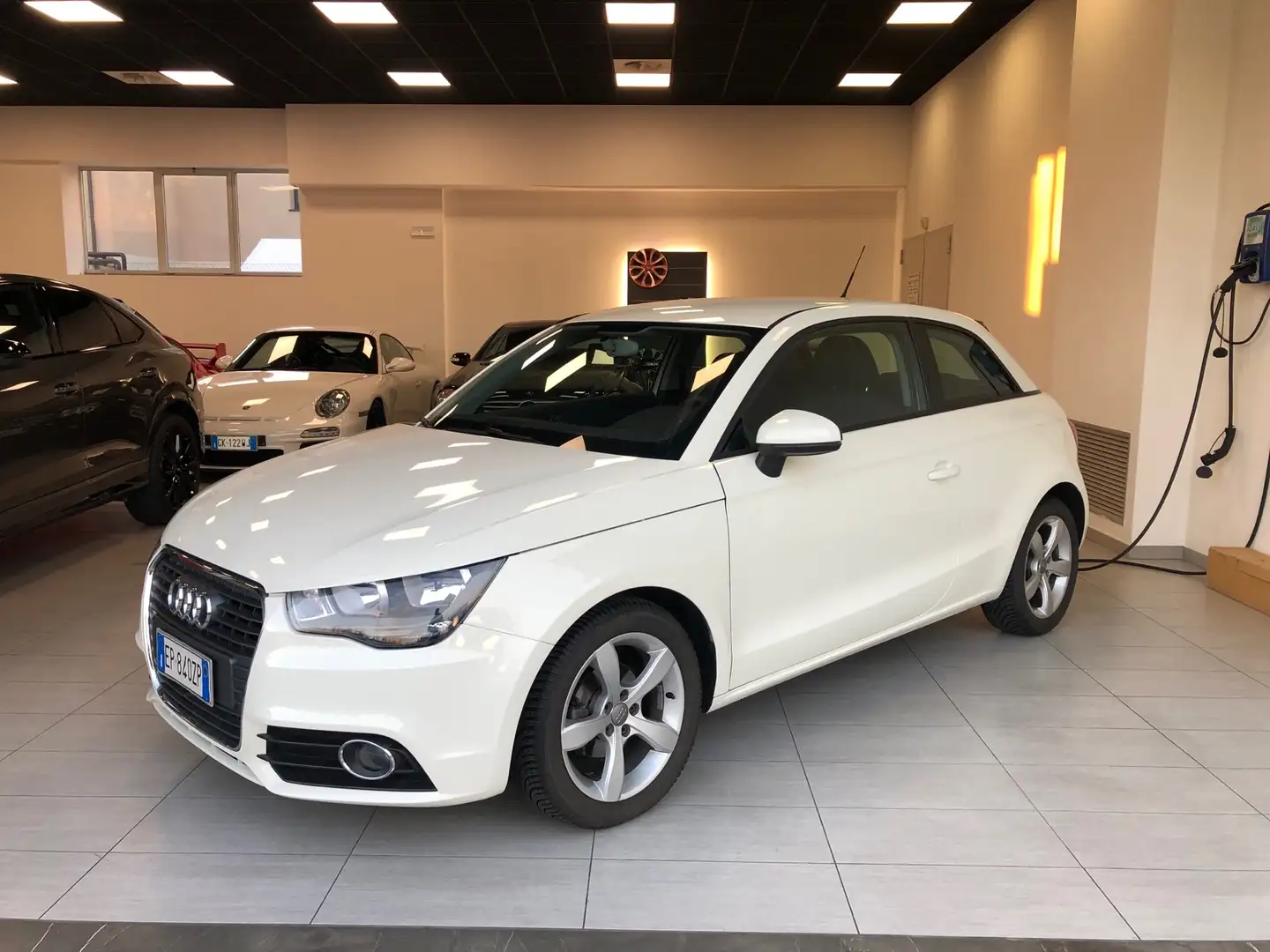Audi A1 A1 1.2 tfsi Attraction c/clima Wit - 1