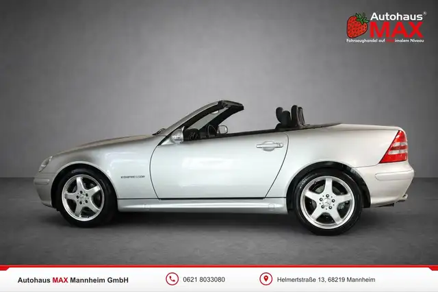 Mercedes-Benz SLK view 3
