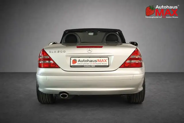 Mercedes-Benz SLK view 6
