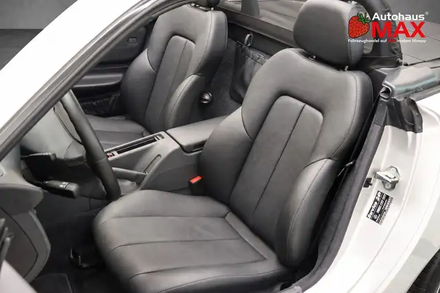 Mercedes-Benz SLK view 15