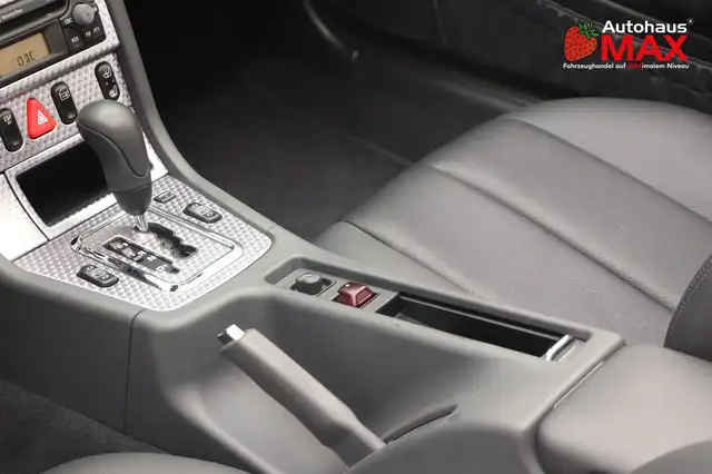 Mercedes-Benz SLK view 14