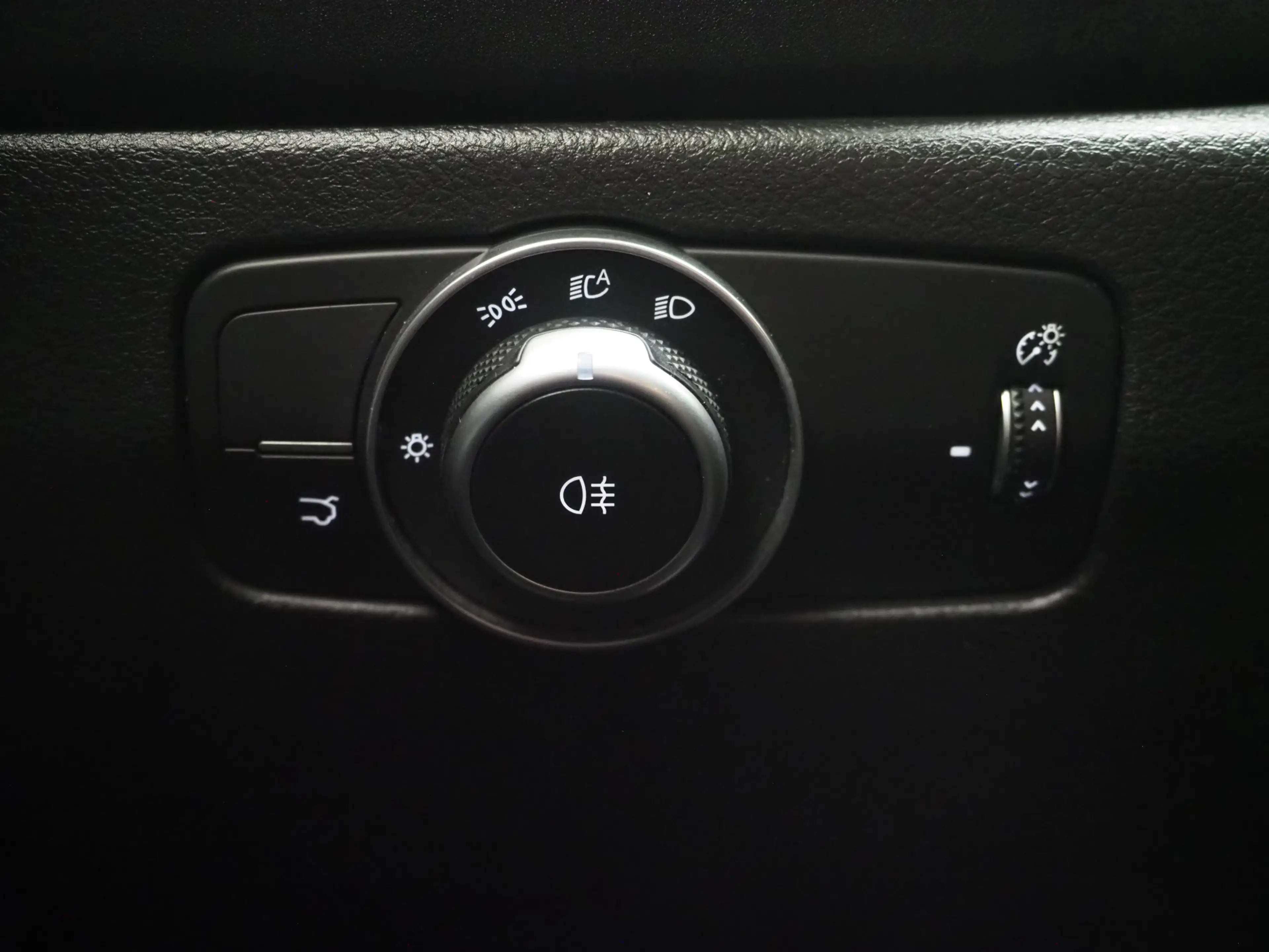 Alfa Romeo Tonale 1.5T Hybrid Edizione Speciale | Adaptive Cruise | — photo 25