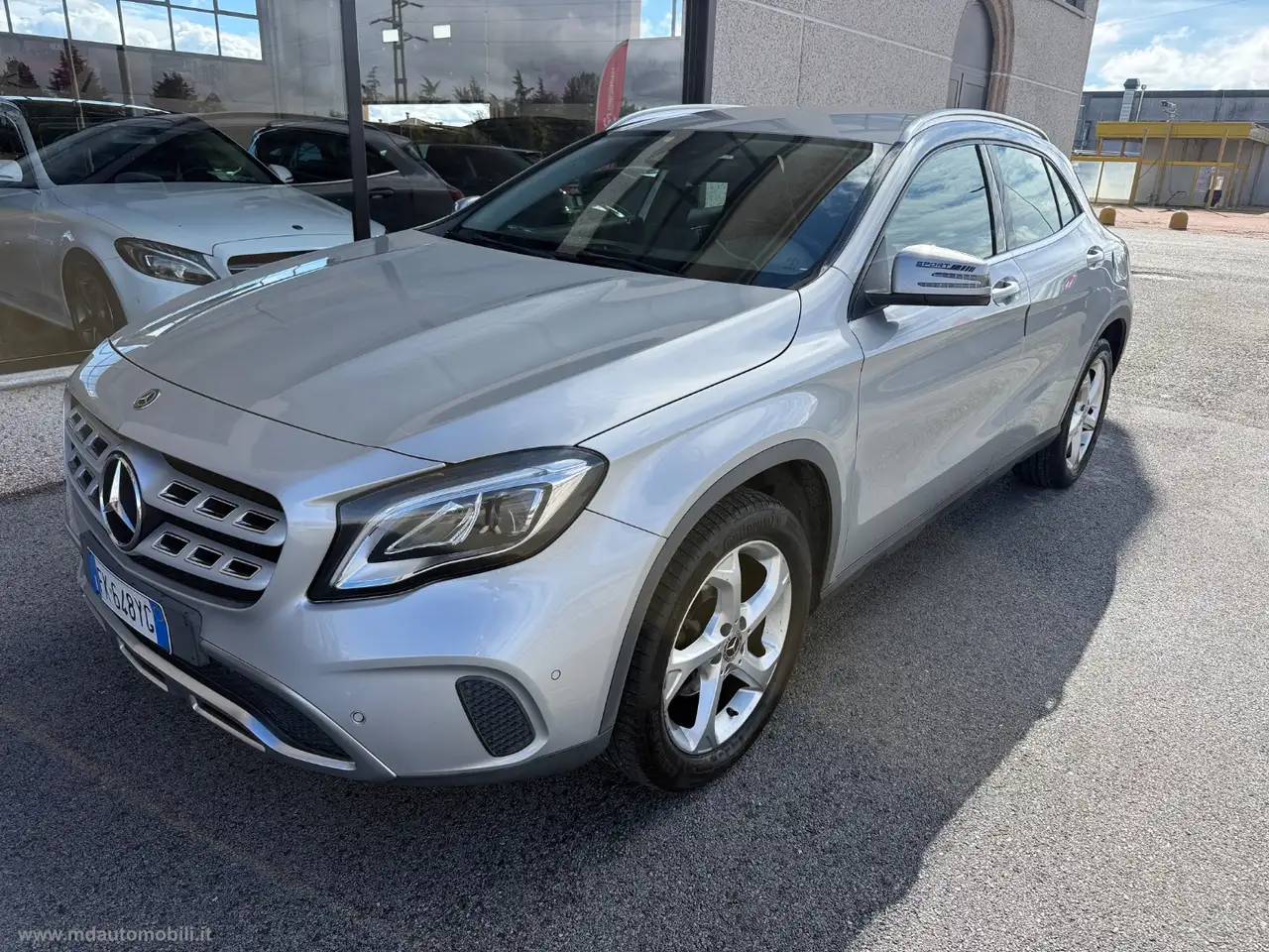 Mercedes-Benz GLA 200