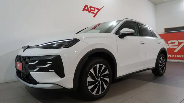Volkswagen T-Roc view 15