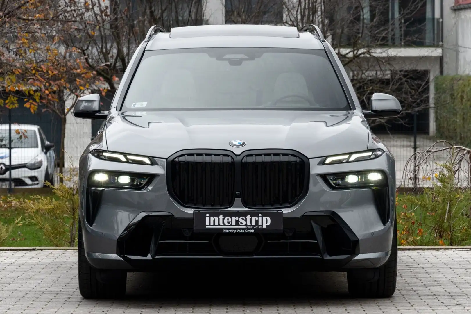 BMW X7 40d MSPORT.SOFT.PANO.DR.ASS.PRO.360.AHK.5/100 Grau - 2