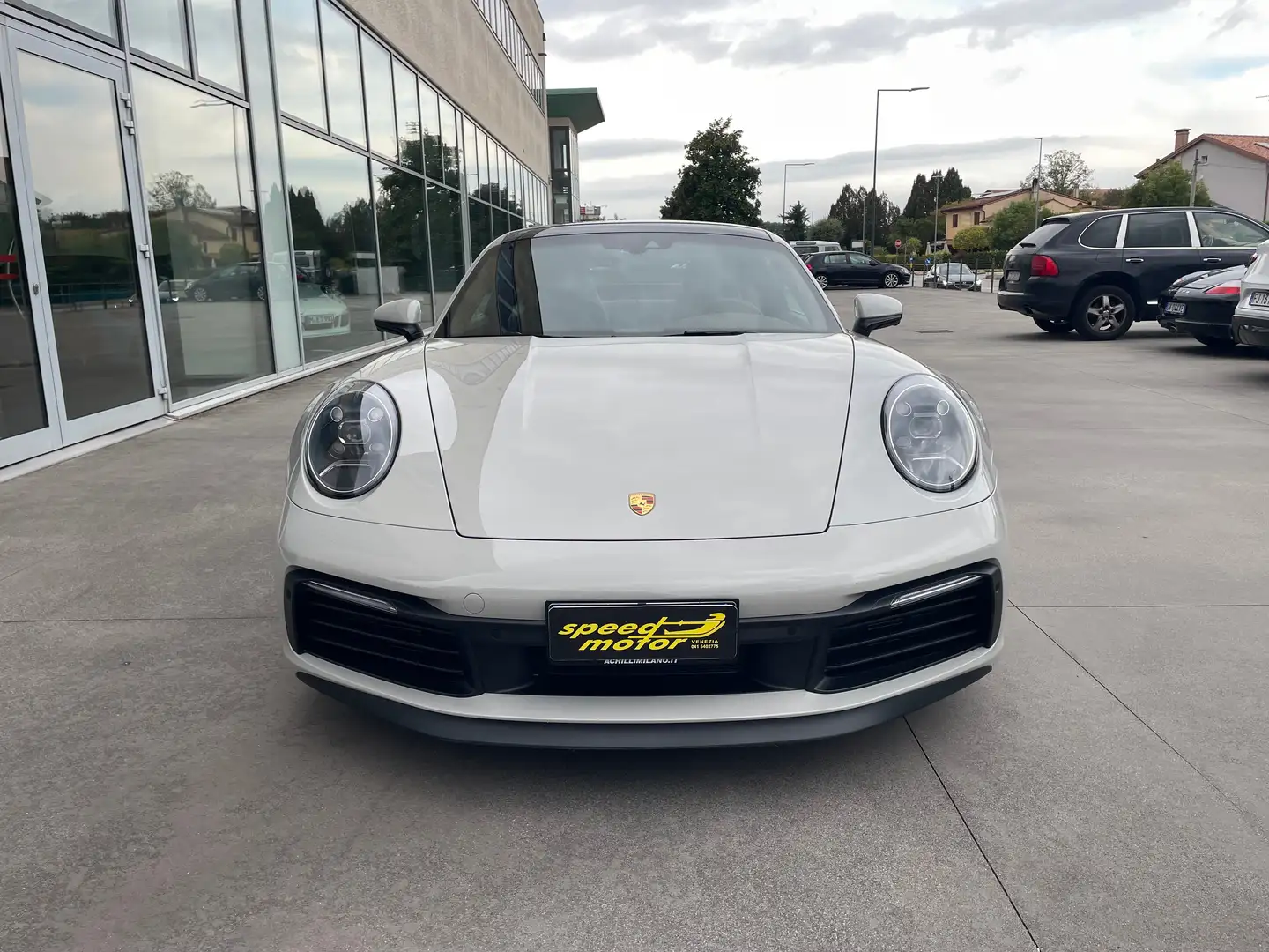 Porsche 992 911 S Coupe' full optional con soli 24.000 KM Grigio - 2