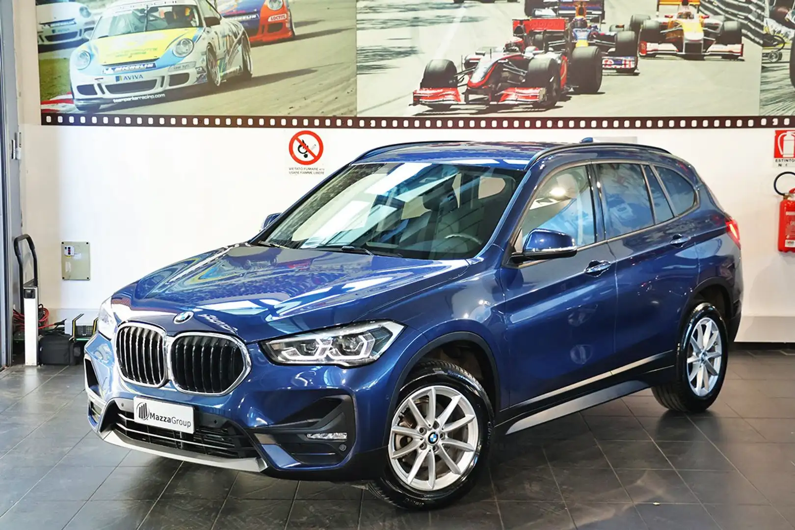 BMW X1 sDrive16d Business Advantage - TELECAMERA/KEYLESS Blau - 1