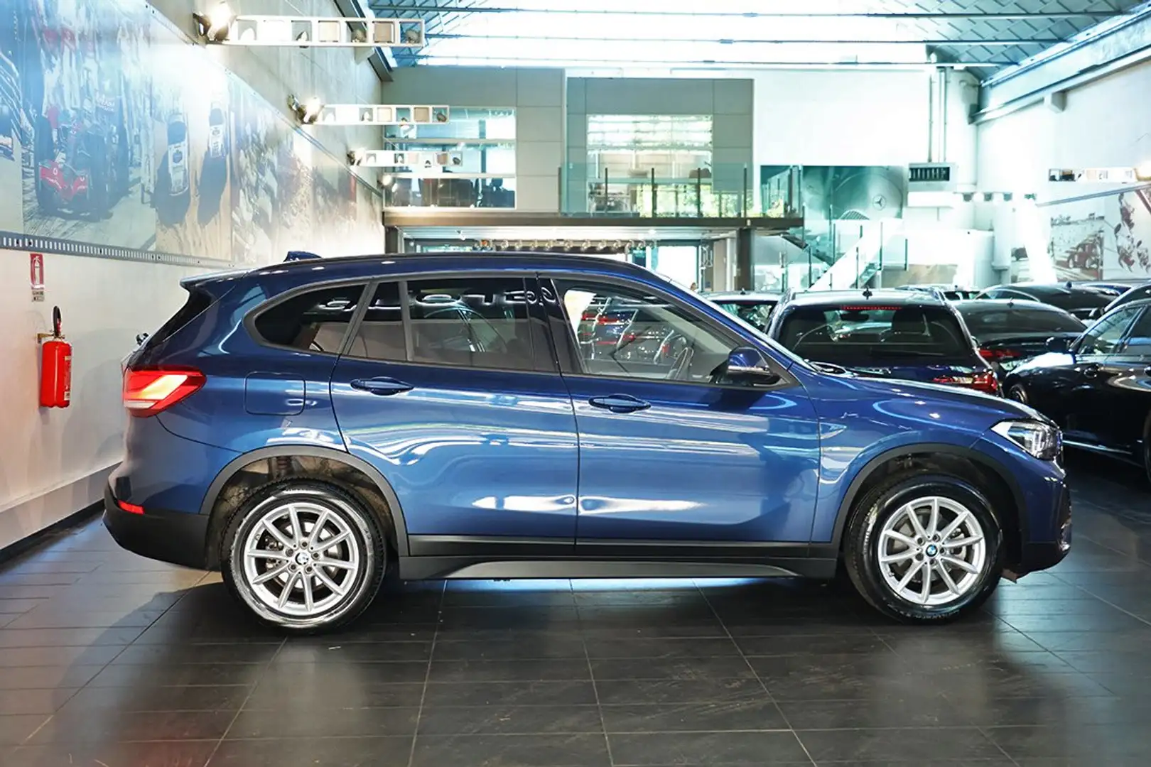 BMW X1 sDrive16d Business Advantage - TELECAMERA/KEYLESS Blau - 2