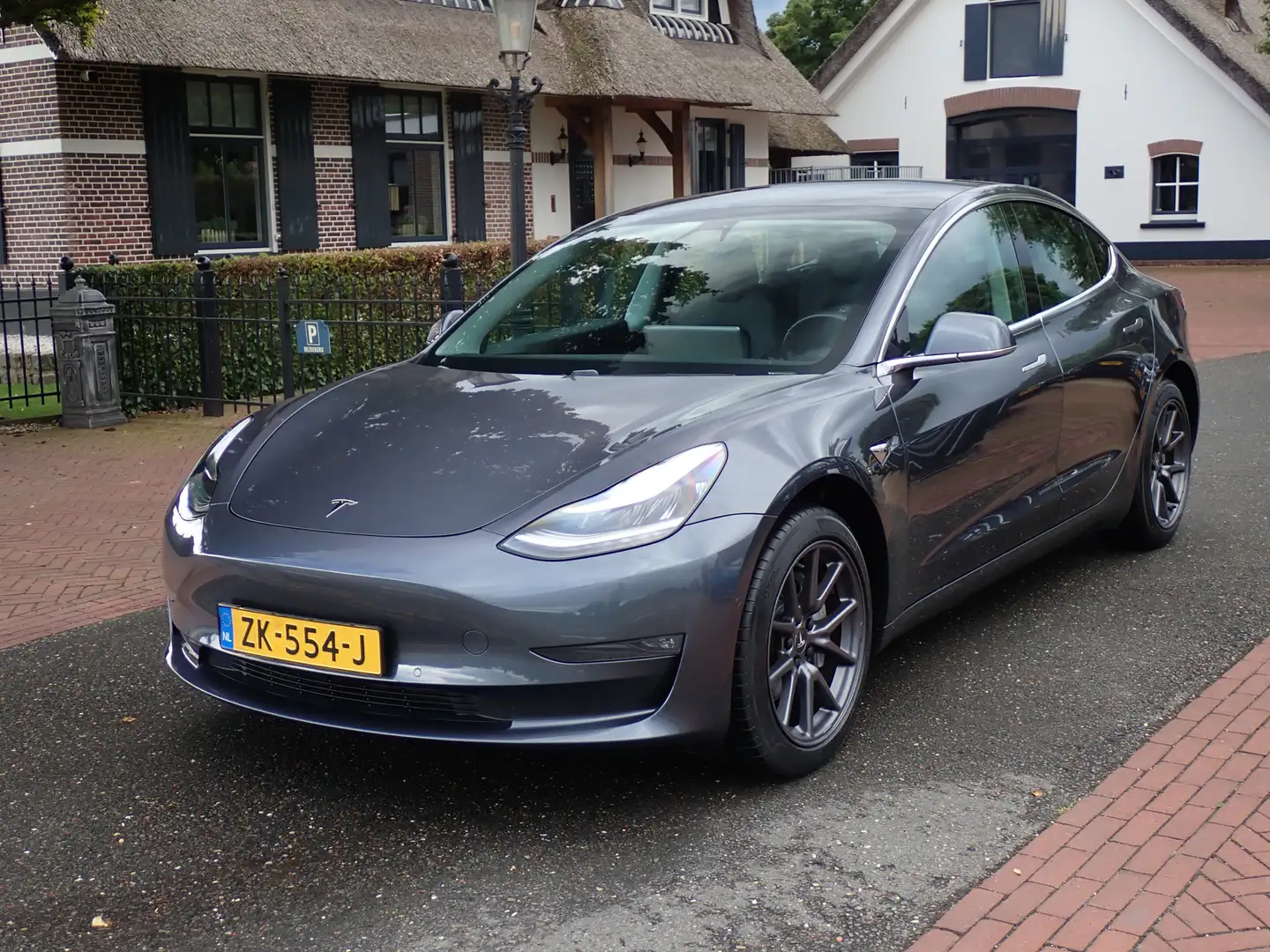 Tesla Model 3 SR+ RWD 60 kWh pilot 2.5 1e eigenaar Grijs - 1