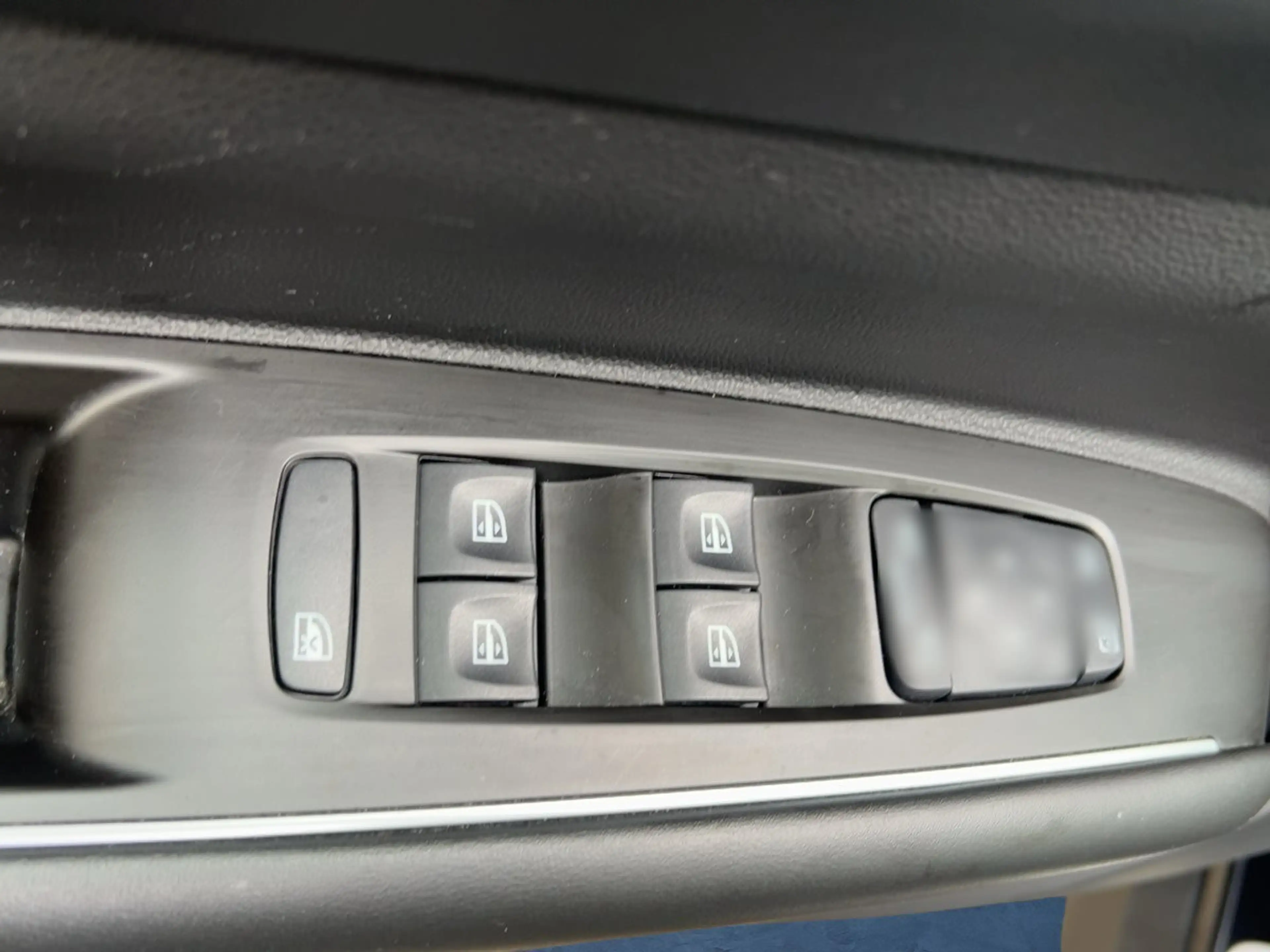 Renault Koleos 1.3 TCE 160 INITIALE PARIS — photo 13