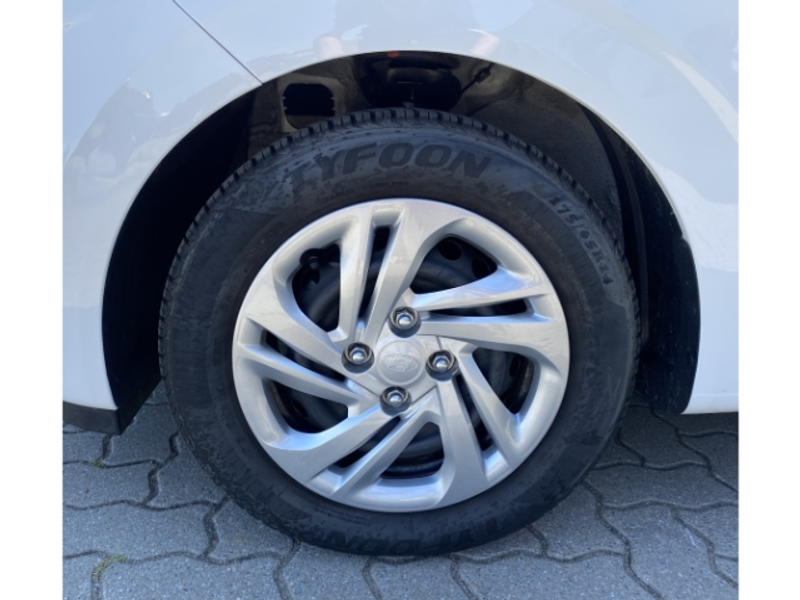 Hyundai i10 Select *Ganzjahresreifen *Navi *Rückfahrkamera — photo 9